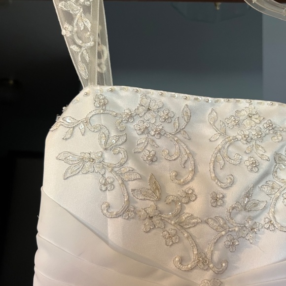 David’s Bridal Maxi Flower girl dress with white pearls in white - Picture 2 of 4